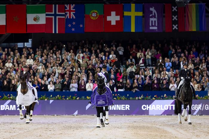 Charlotte Fry-Glamourdale-AMST26L_06A2002 (2) (1)